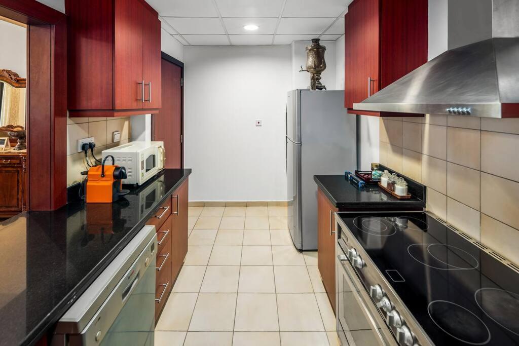 Spacious 4-bed In Jbr Rimal With Access To Beach! Appartement