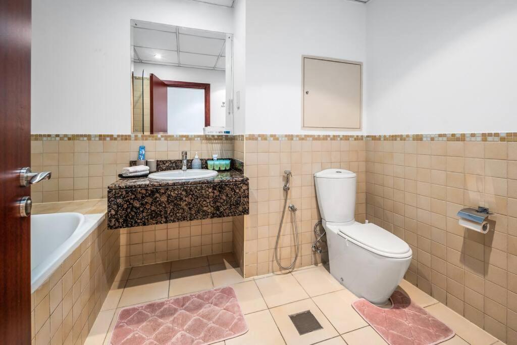 Appartement Spacious 4-bed In Jbr Rimal With Access To Beach! Dubaï